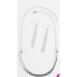 Silver Toned Necklace & Earring Set